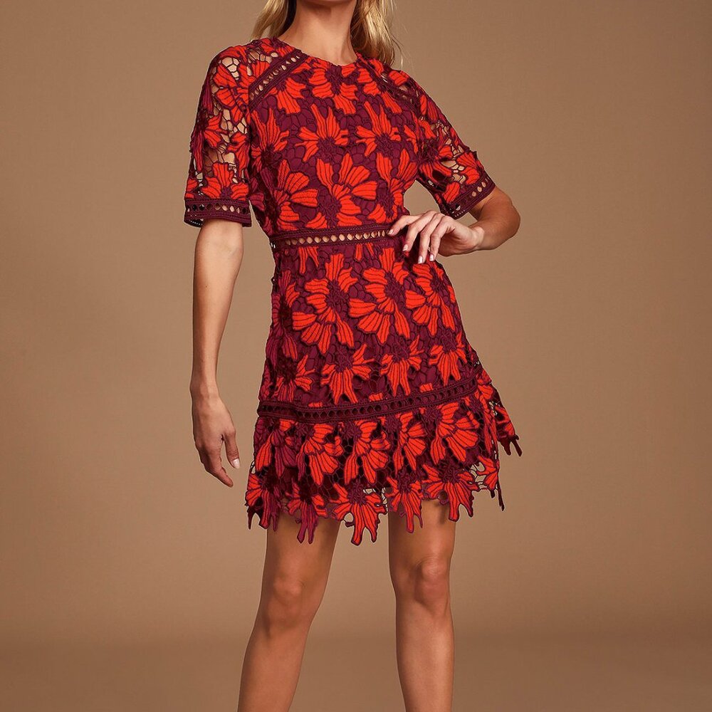 Lulu's‎ Love Me Forever Crochet Lace Dress Sz Small Lined